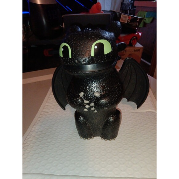 How To Train Your Dragon Toothless Night Fury Collectible Drink Bottle - Picture 1 of 4